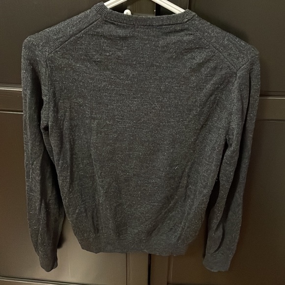 Mens size xs uniqlo greyish/black wool long sleeve sweater. Lightweight. - Picture 5 of 6